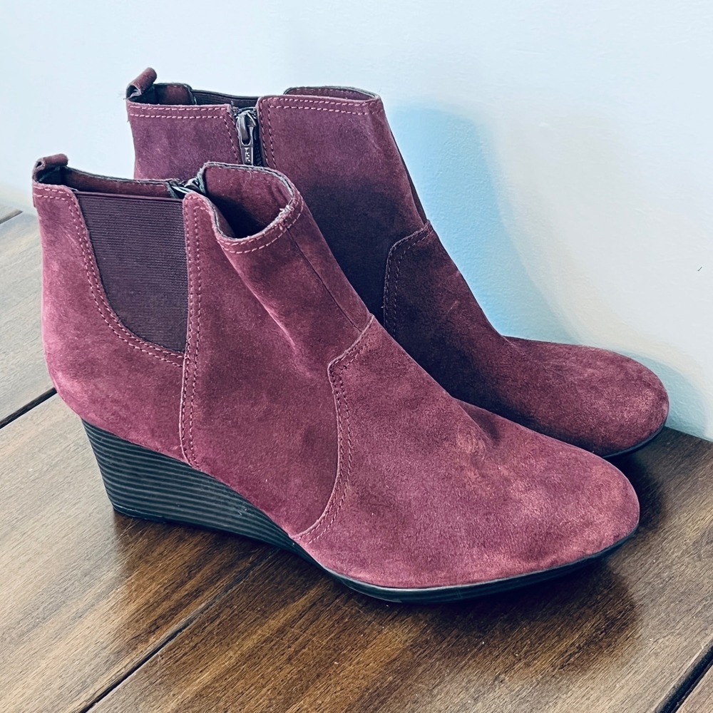 Clarks Women Burgundy Suede Wedge Ankle Boots 11W Leather Booties 26105050